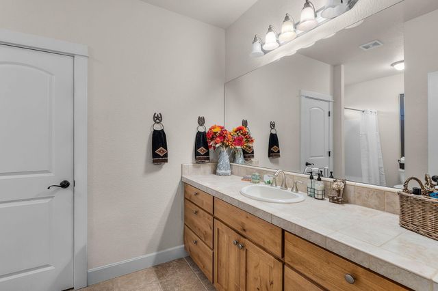 9001 SW Desert Sage Lane, Powell Butte, OR 97753