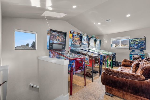 9001 SW Desert Sage Lane, Powell Butte, OR 97753