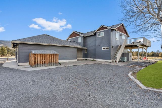 9001 SW Desert Sage Lane, Powell Butte, OR 97753