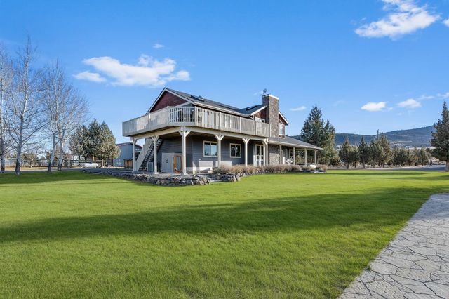 9001 SW Desert Sage Lane, Powell Butte, OR 97753