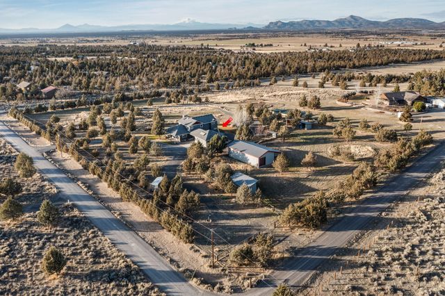 9001 SW Desert Sage Lane, Powell Butte, OR 97753