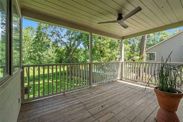 33 Split Rock Court, The Woodlands, TX 77381