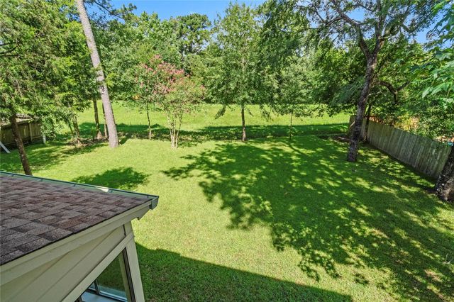 33 Split Rock Court, The Woodlands, TX 77381