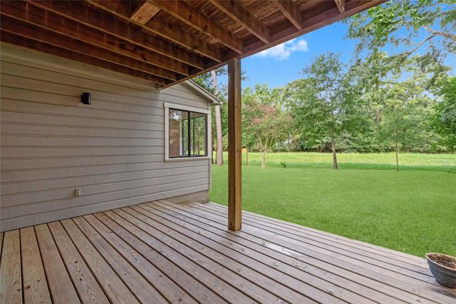 33 Split Rock Court, The Woodlands, TX 77381