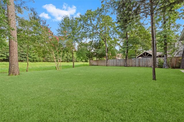 33 Split Rock Court, The Woodlands, TX 77381