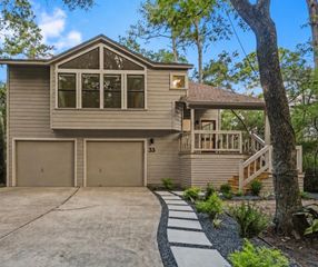 33 Split Rock Court, The Woodlands, TX 77381