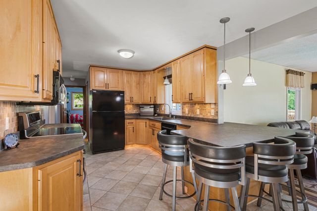 2508 W 140th Street, Burnsville, MN 55337