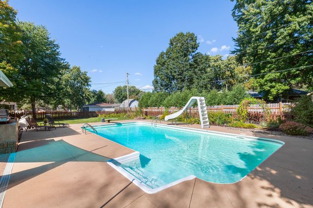2508 W 140th Street, Burnsville, MN 55337