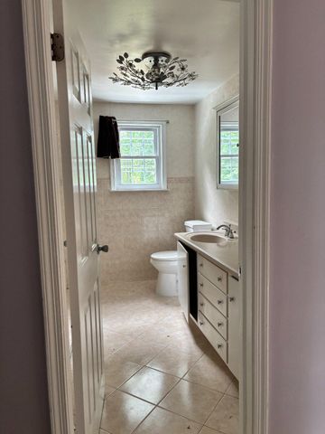 4400 E YATES RD, Bensalem, PA 19020
