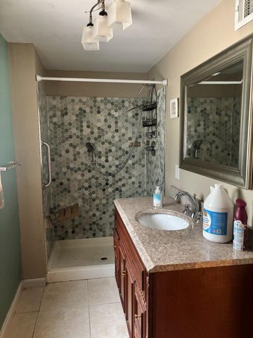4400 E YATES RD, Bensalem, PA 19020