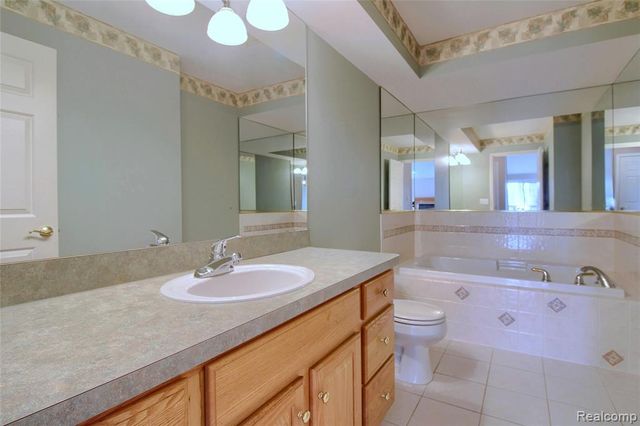505 Willow Drive 26, South Lyon, MI 48178