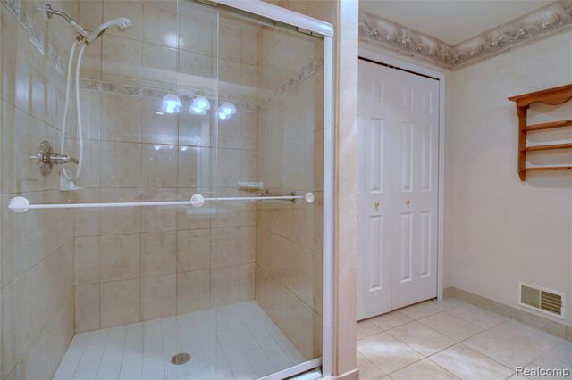 505 Willow Drive 26, South Lyon, MI 48178