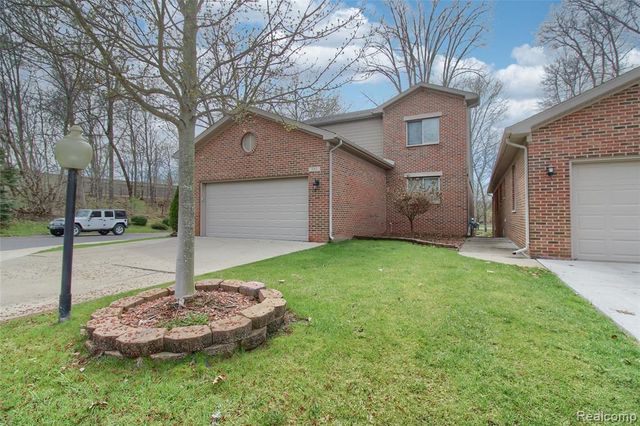 505 Willow Drive 26, South Lyon, MI 48178