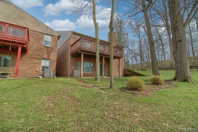 505 Willow Drive 26, South Lyon, MI 48178