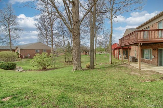 505 Willow Drive 26, South Lyon, MI 48178