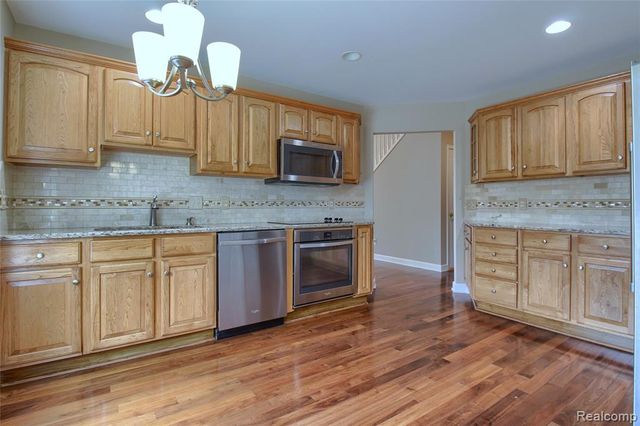 505 Willow Drive 26, South Lyon, MI 48178