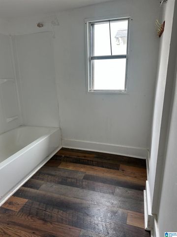 1304 AVENUE G, Birmingham, AL 35218