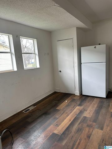 1304 AVENUE G, Birmingham, AL 35218