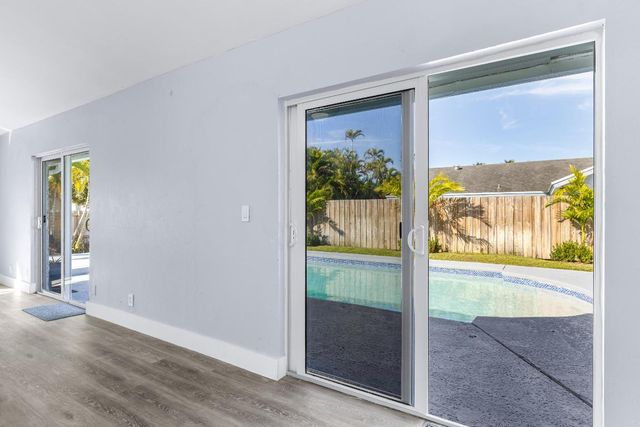 8209 SW 12th Street, North Lauderdale, FL 33068