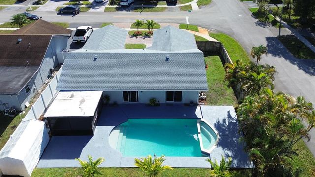 8209 SW 12th Street, North Lauderdale, FL 33068