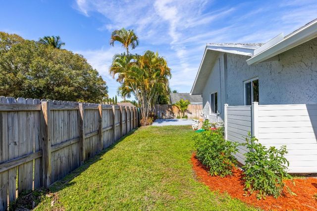 8209 SW 12th Street, North Lauderdale, FL 33068