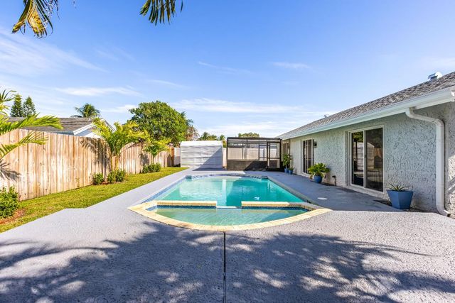 8209 SW 12th Street, North Lauderdale, FL 33068