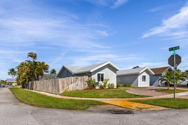 8209 SW 12th Street, North Lauderdale, FL 33068