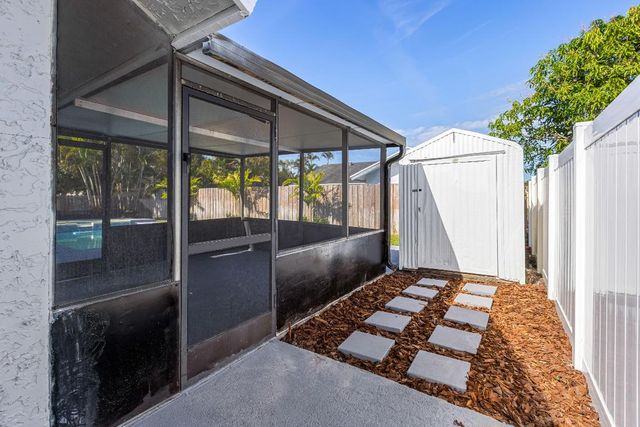 8209 SW 12th Street, North Lauderdale, FL 33068