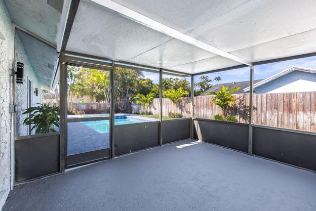 8209 SW 12th Street, North Lauderdale, FL 33068