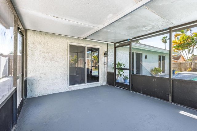 8209 SW 12th Street, North Lauderdale, FL 33068