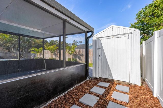 8209 SW 12th Street, North Lauderdale, FL 33068