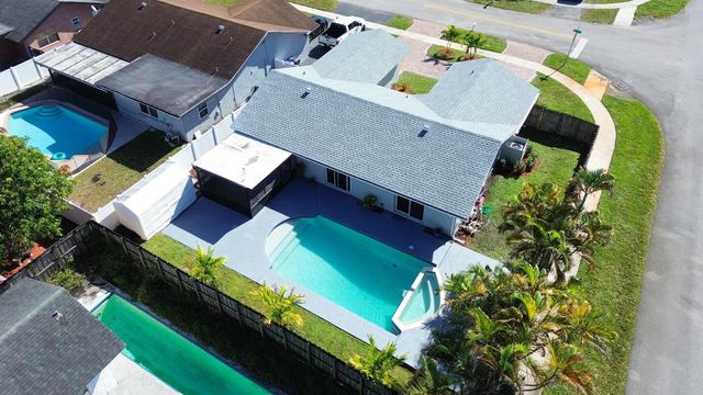 8209 SW 12th Street, North Lauderdale, FL 33068