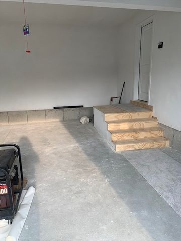 66 Cross Ave, Brockton, MA 02301