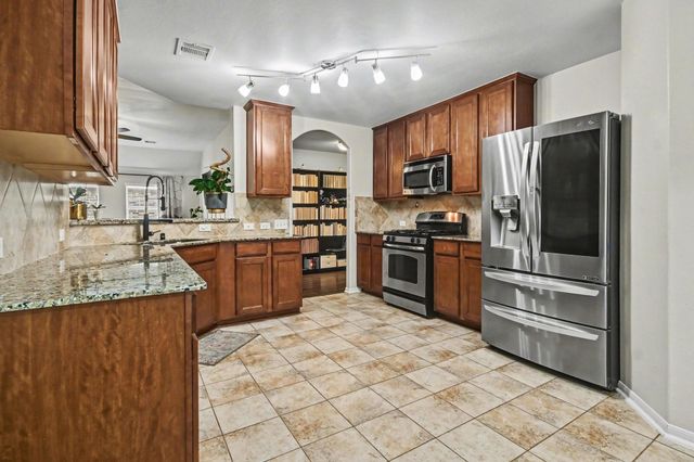 4710 Lake Rim Drive, Alvin, TX 77511