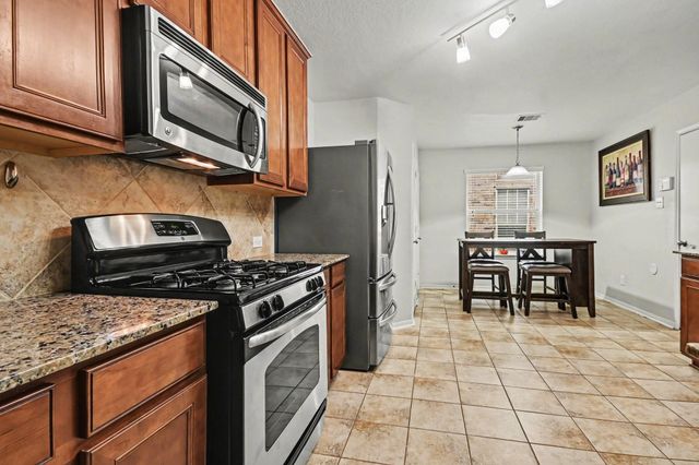 4710 Lake Rim Drive, Alvin, TX 77511