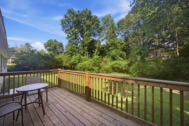 1713 Santa Barbara Circle, Soddy Daisy, TN 37379