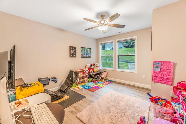 107 Mears Ridge Drive, Asheville, NC 28806