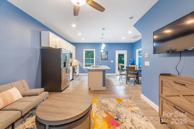 107 Mears Ridge Drive, Asheville, NC 28806