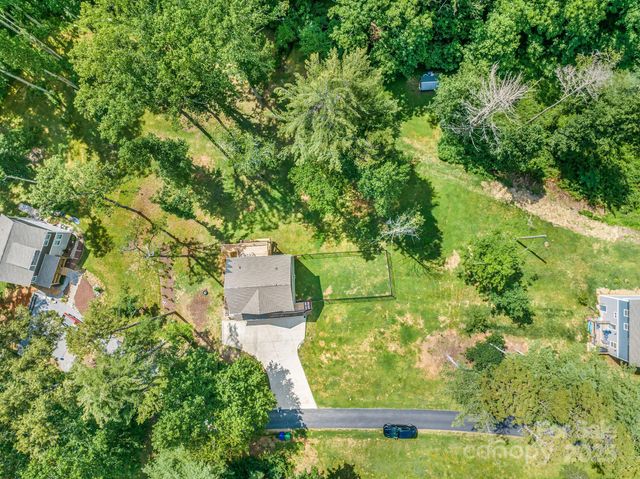 107 Mears Ridge Drive, Asheville, NC 28806