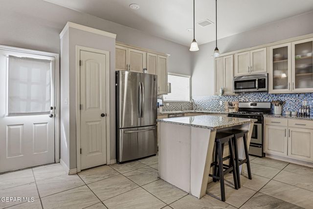 3853 LOMA BRISA Drive, El Paso, TX 79938