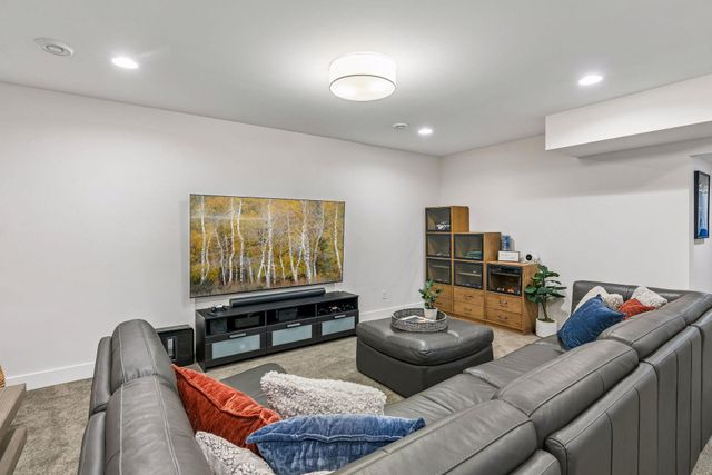 4512 Beard Avenue S, Minneapolis, MN 55410