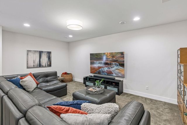 4512 Beard Avenue S, Minneapolis, MN 55410