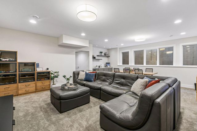 4512 Beard Avenue S, Minneapolis, MN 55410