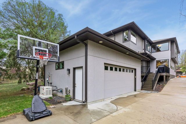 4512 Beard Avenue S, Minneapolis, MN 55410