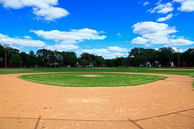 4512 Beard Avenue S, Minneapolis, MN 55410