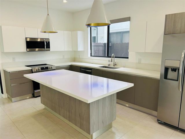 310 SW 9th Street 1, Fort Lauderdale, FL 33315