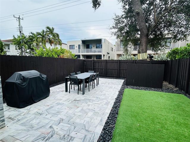 310 SW 9th Street 1, Fort Lauderdale, FL 33315