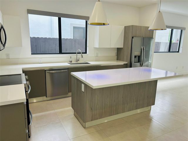 310 SW 9th Street 1, Fort Lauderdale, FL 33315