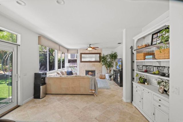 6687 Corte Eduardo, Carlsbad, CA 92009