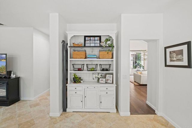 6687 Corte Eduardo, Carlsbad, CA 92009